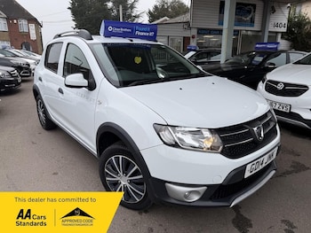 Used Dacia Sandero Stepway 2014 for sale - 77932743: Photo