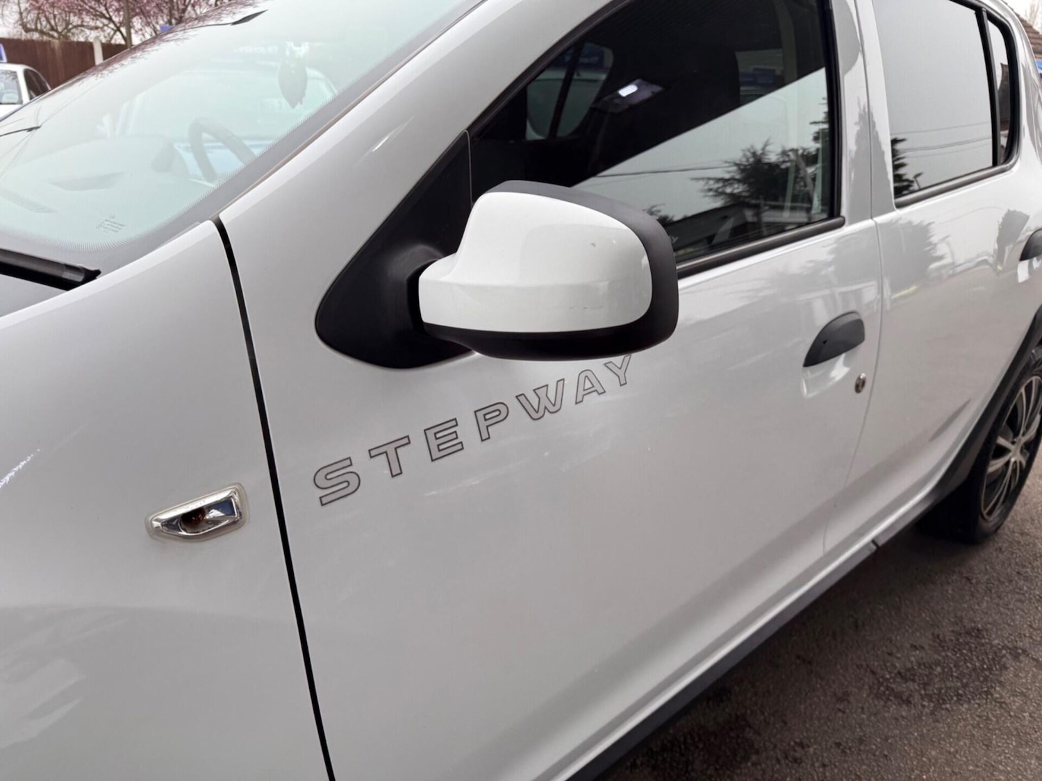 Used Dacia Sandero Stepway 2014 for sale - 77932743: Photo 32
