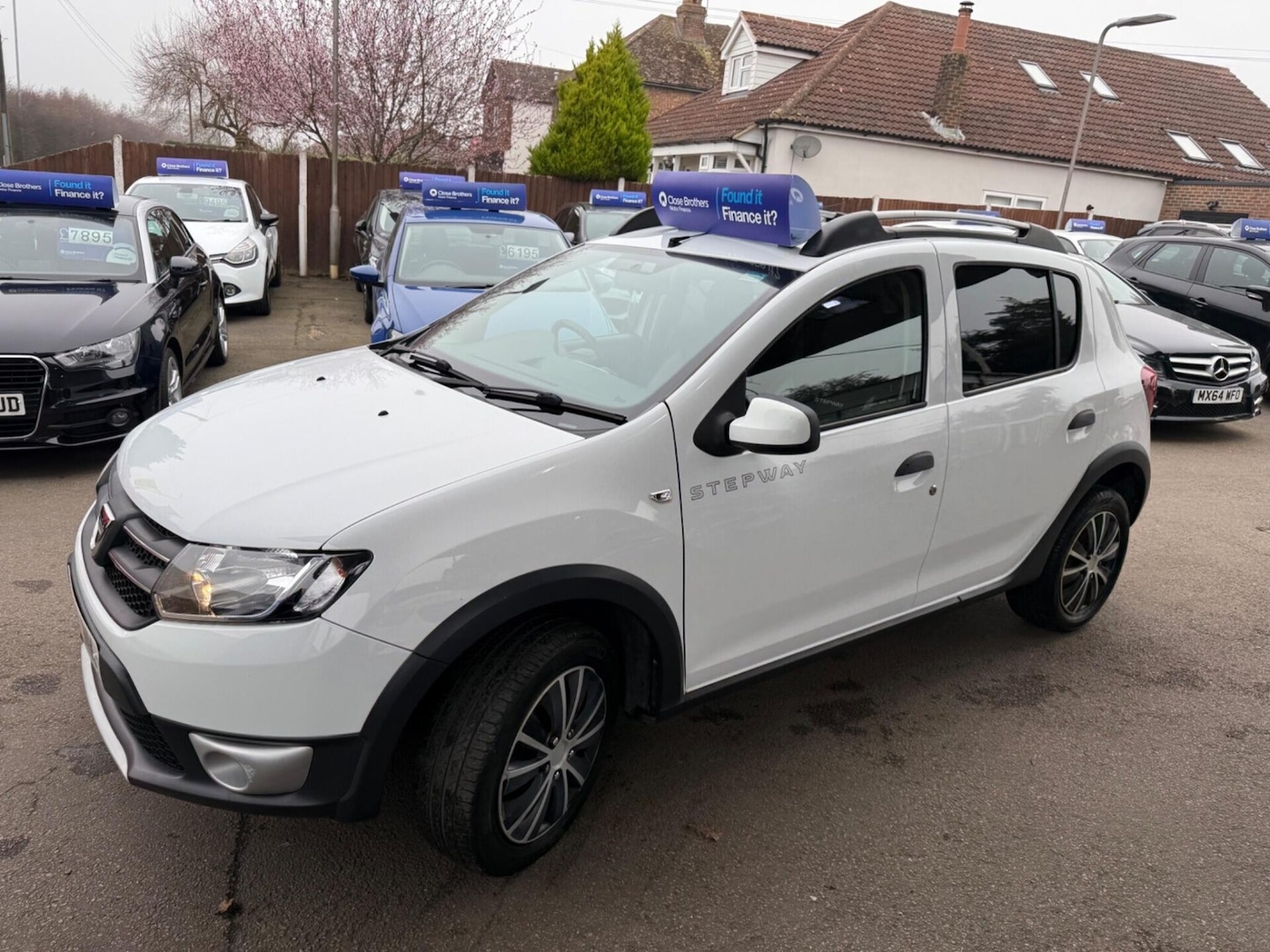 Used Dacia Sandero Stepway 2014 for sale - 77932743: Photo 4