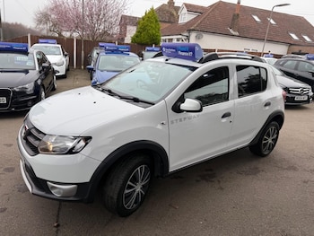 Used Dacia Sandero Stepway 2014 for sale - 77932743: Photo