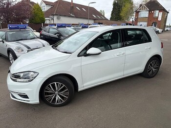 Used Volkswagen Golf 2017 for sale - 78269563: Photo