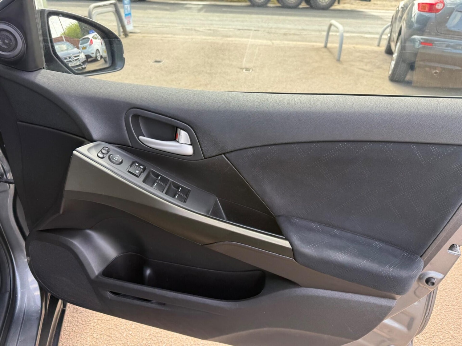 Used Honda Civic 2013 for sale - 78198316: Photo 27