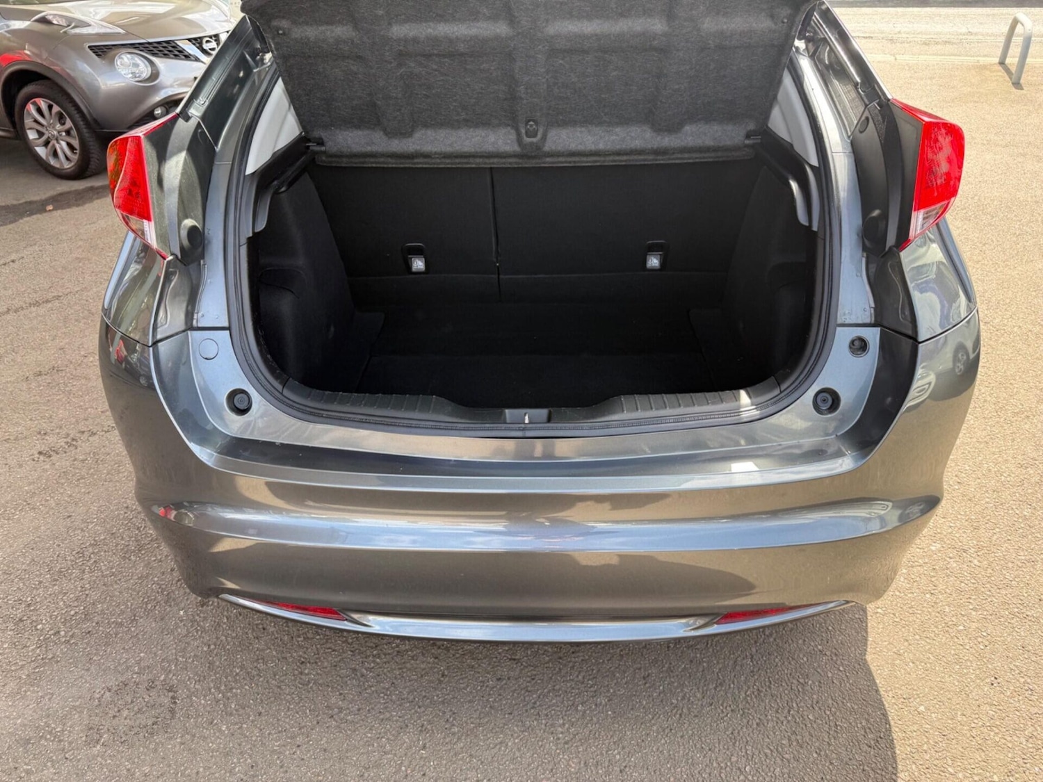 Used Honda Civic 2013 for sale - 78198316: Photo 32