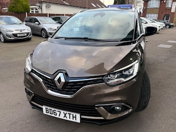 Used Renault Grand Scenic 2017 for sale - 78122870: Photo