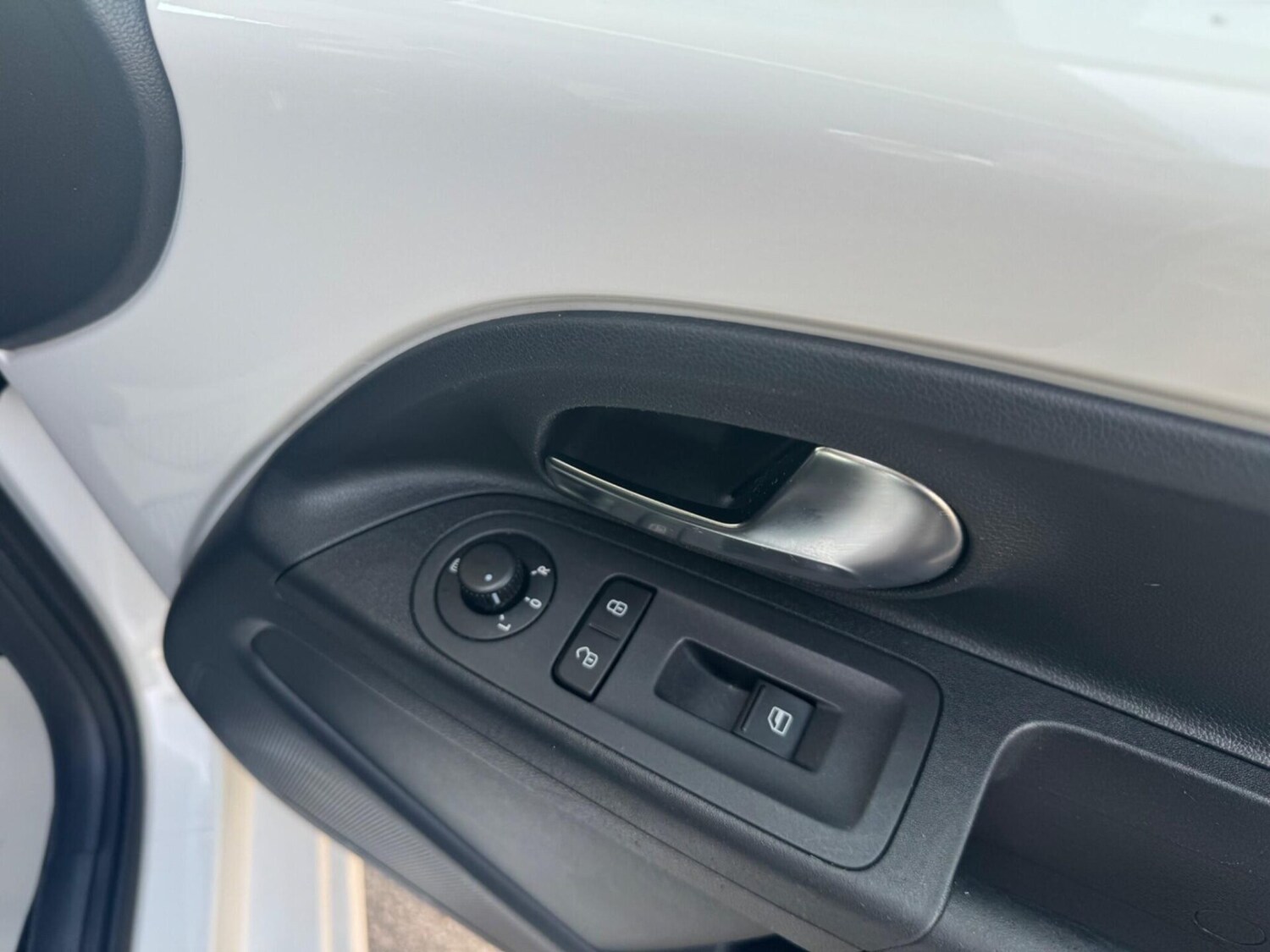 Used Volkswagen up! 2014 for sale - 78179430: Photo 17