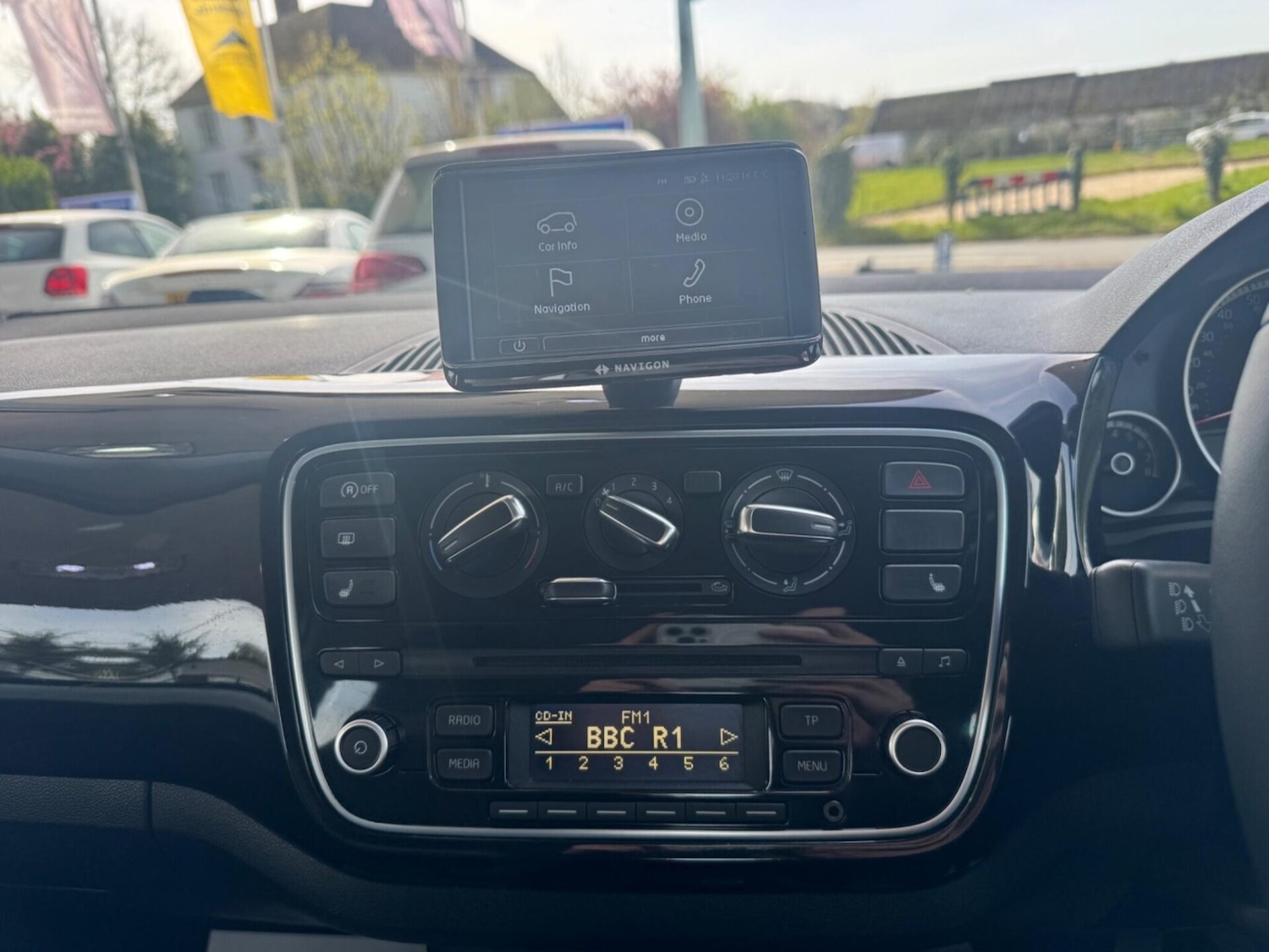 Used Volkswagen up! 2014 for sale - 78179430: Photo 20