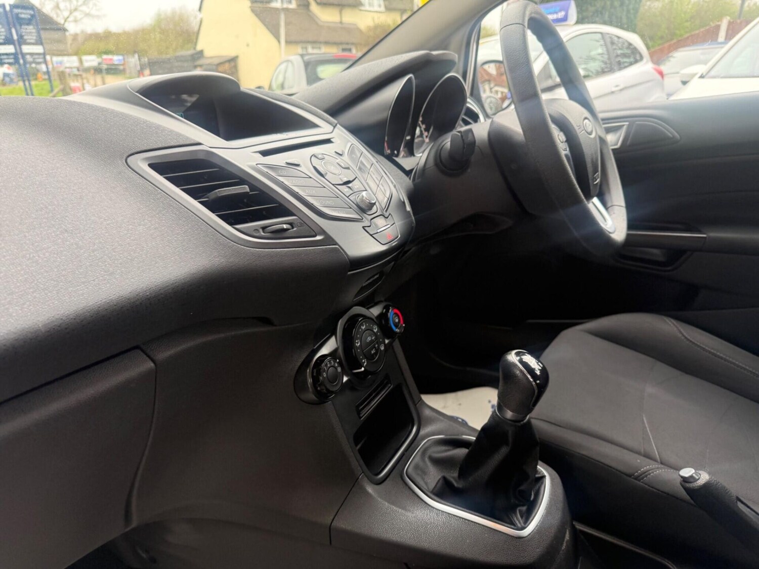 Used Ford Fiesta 2015 for sale - 78121710: Photo 27