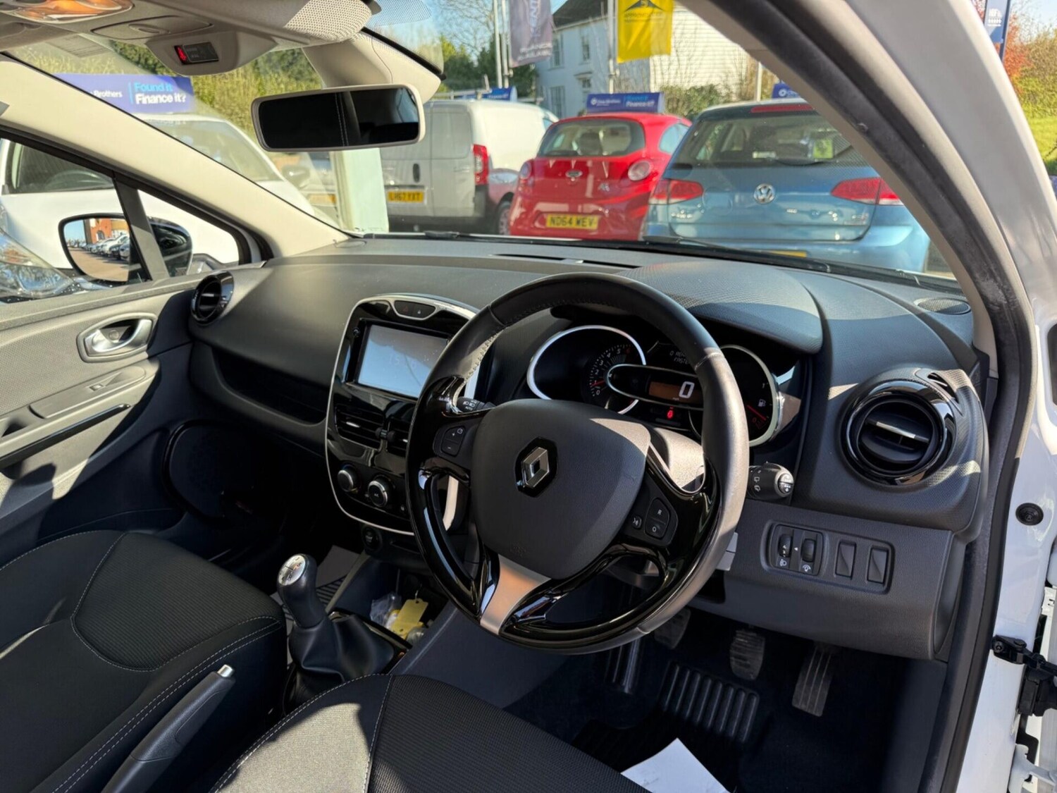 Used Renault Clio 2016 for sale - 77935802: Photo 14