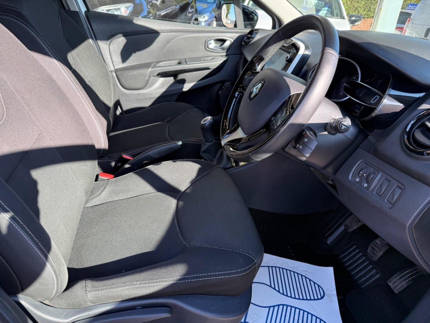 Used Renault Clio 2016 for sale - 77935802: Photo 17