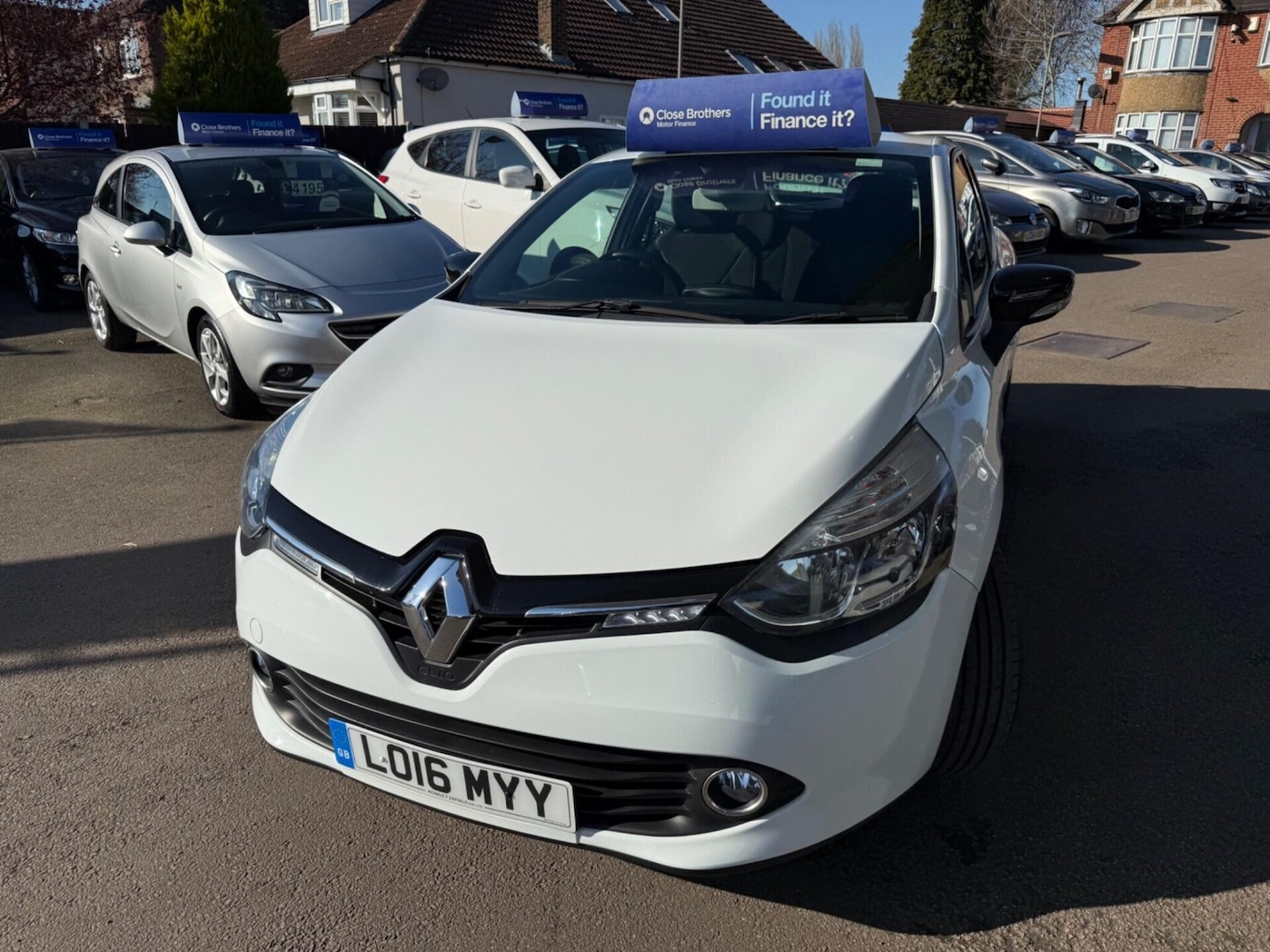Used Renault Clio 2016 for sale - 77935802: Photo 2