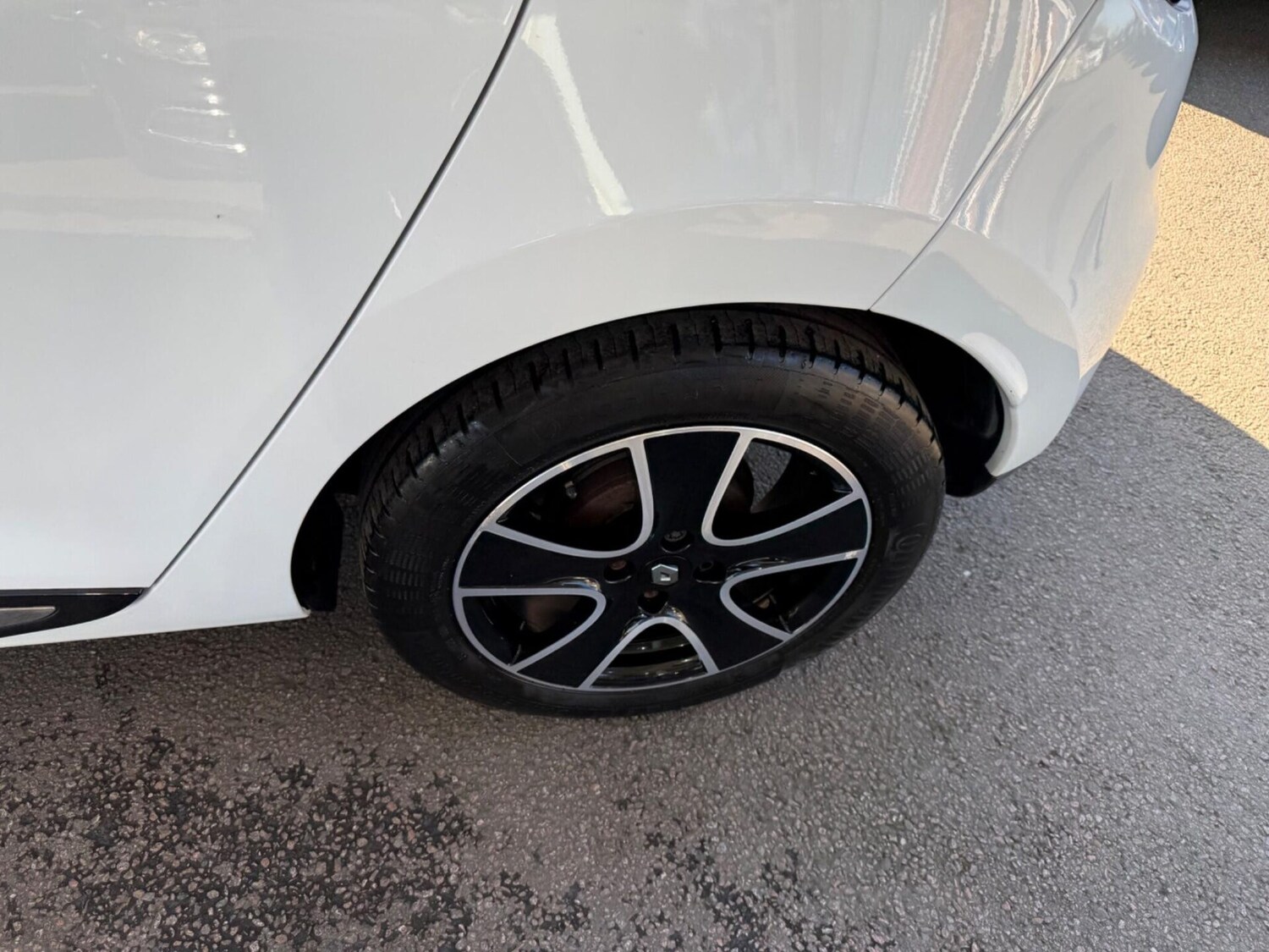 Used Renault Clio 2016 for sale - 77935802: Photo 23