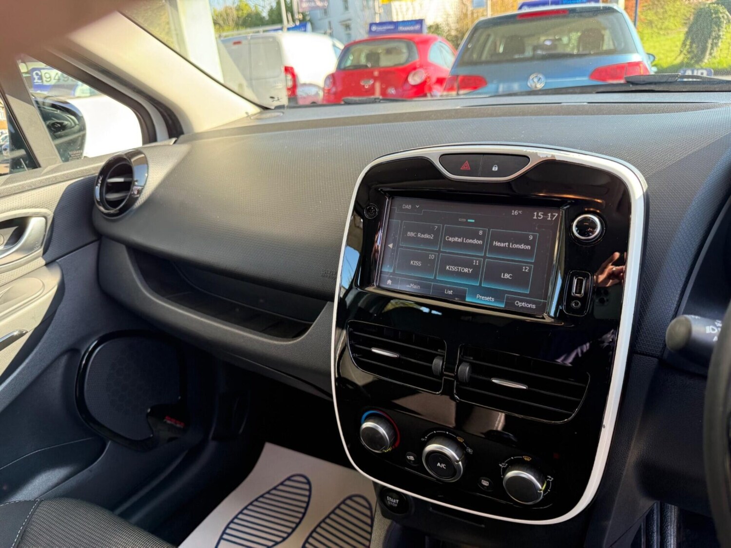 Used Renault Clio 2016 for sale - 77935802: Photo 24