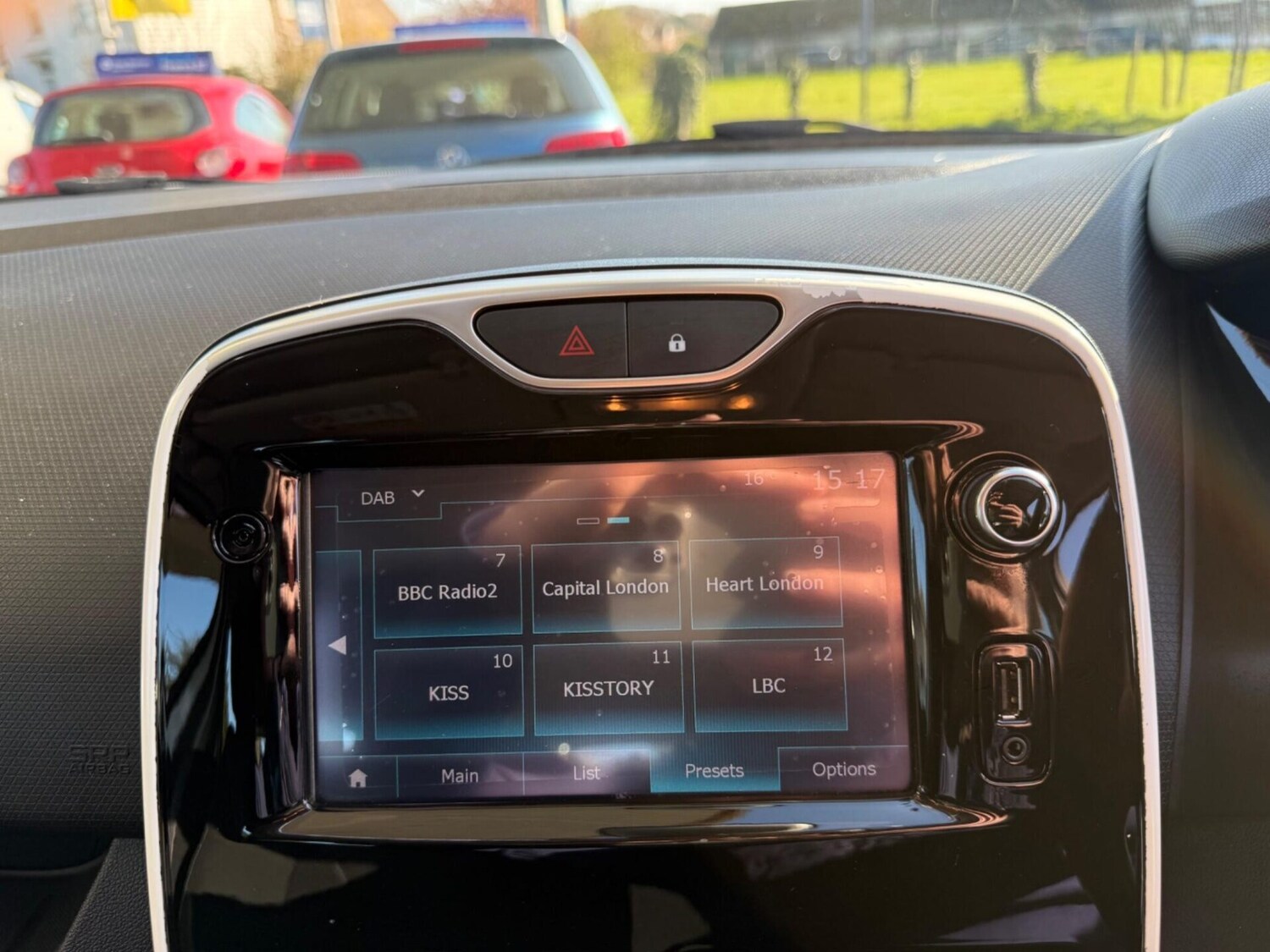 Used Renault Clio 2016 for sale - 77935802: Photo 25