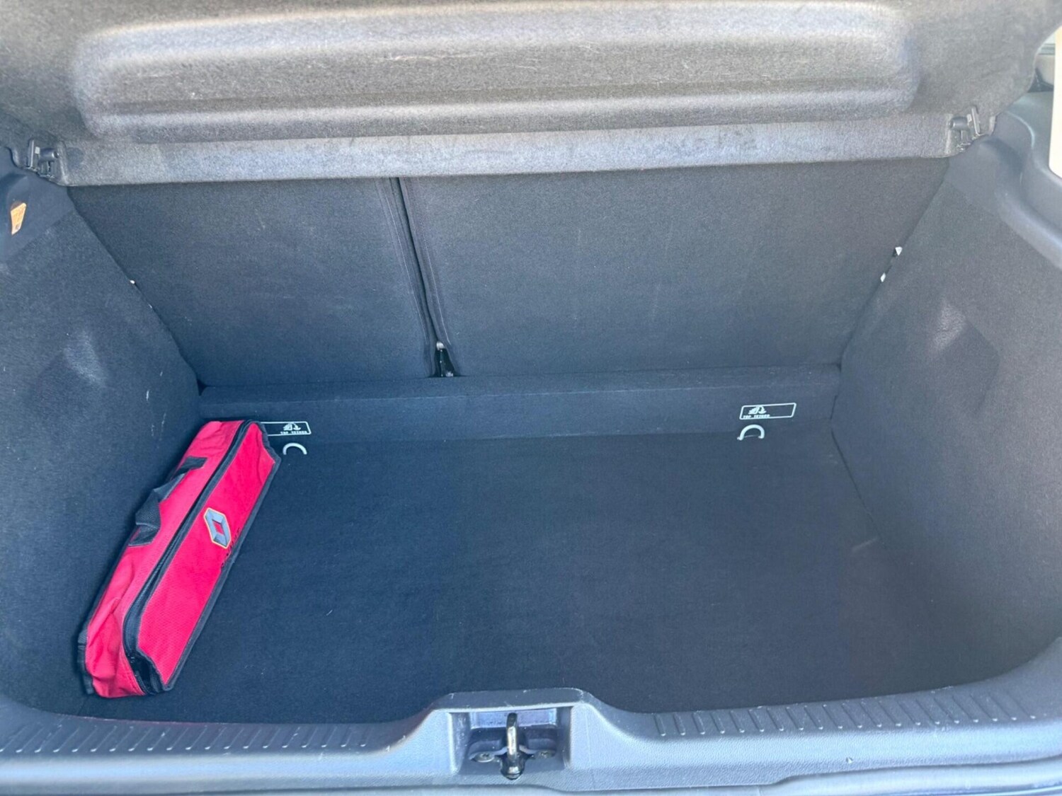 Used Renault Clio 2016 for sale - 77935802: Photo 30