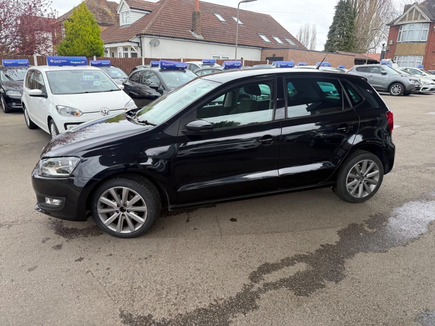 Used Volkswagen Polo 2011 for sale - 78108274: Photo 2