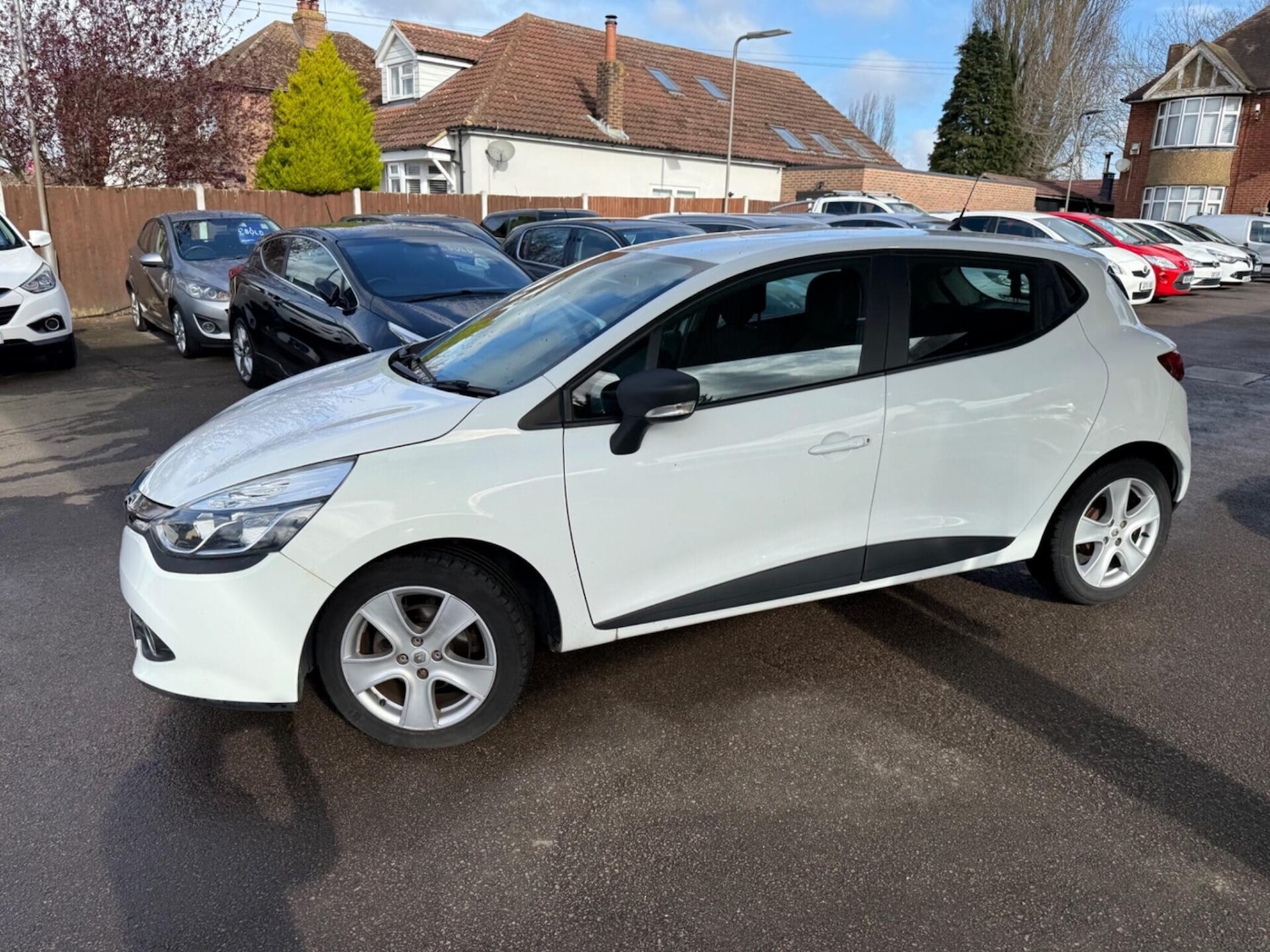 Used Renault Clio 2016 for sale - 78011045: Photo 2