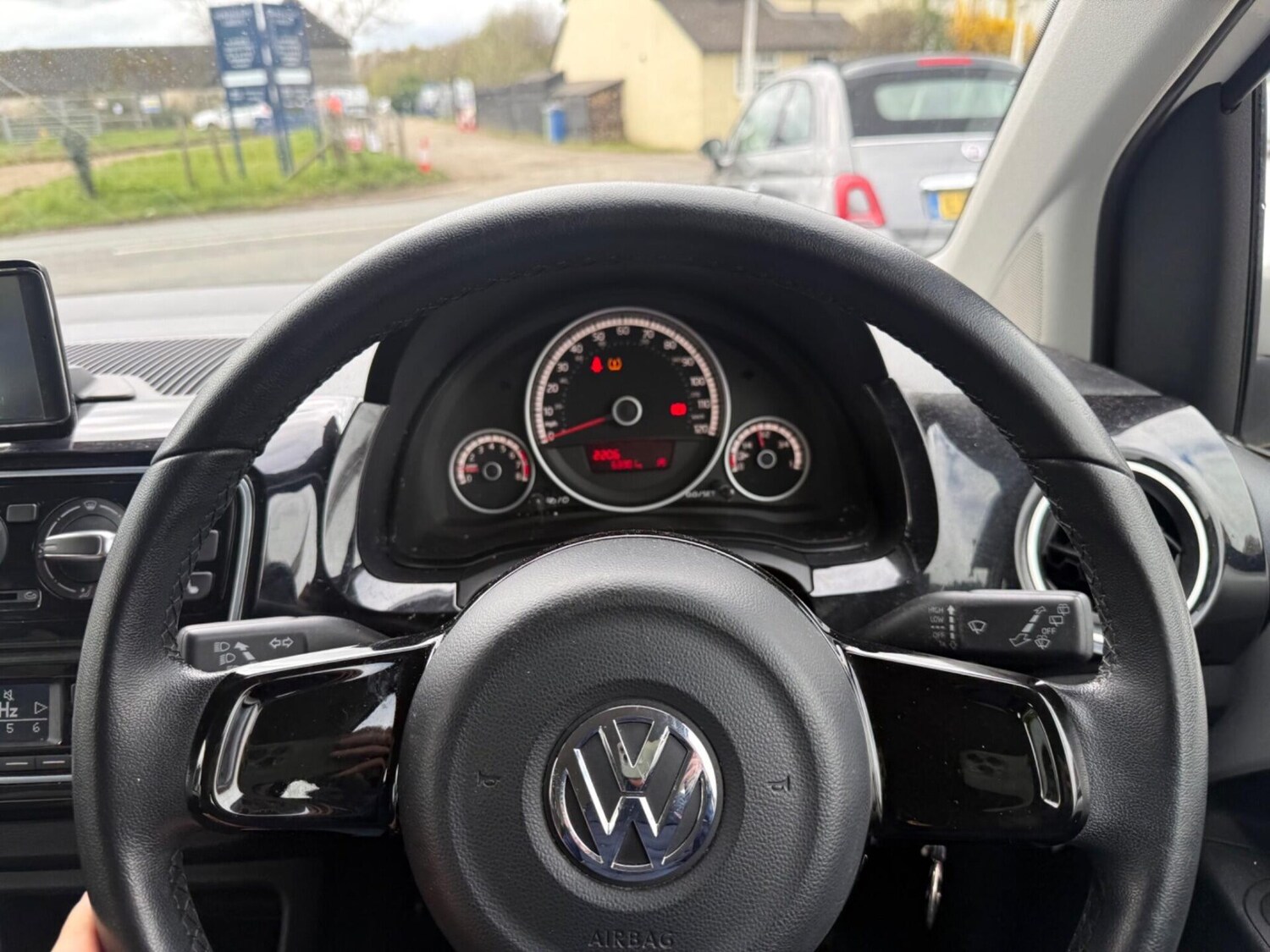 Used Volkswagen up! 2014 for sale - 78108252: Photo 14