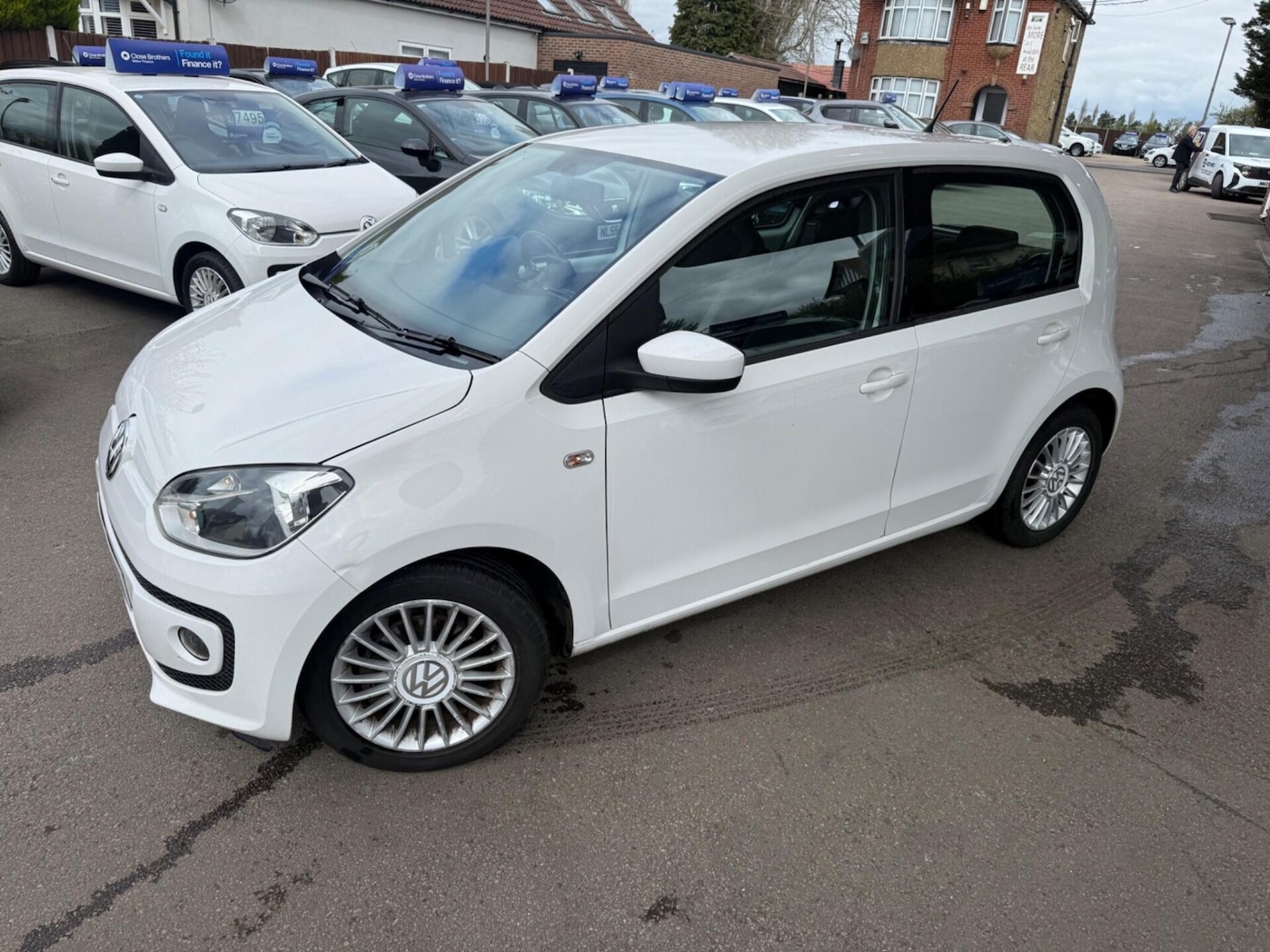 Used Volkswagen up! 2014 for sale - 78108252: Photo 2