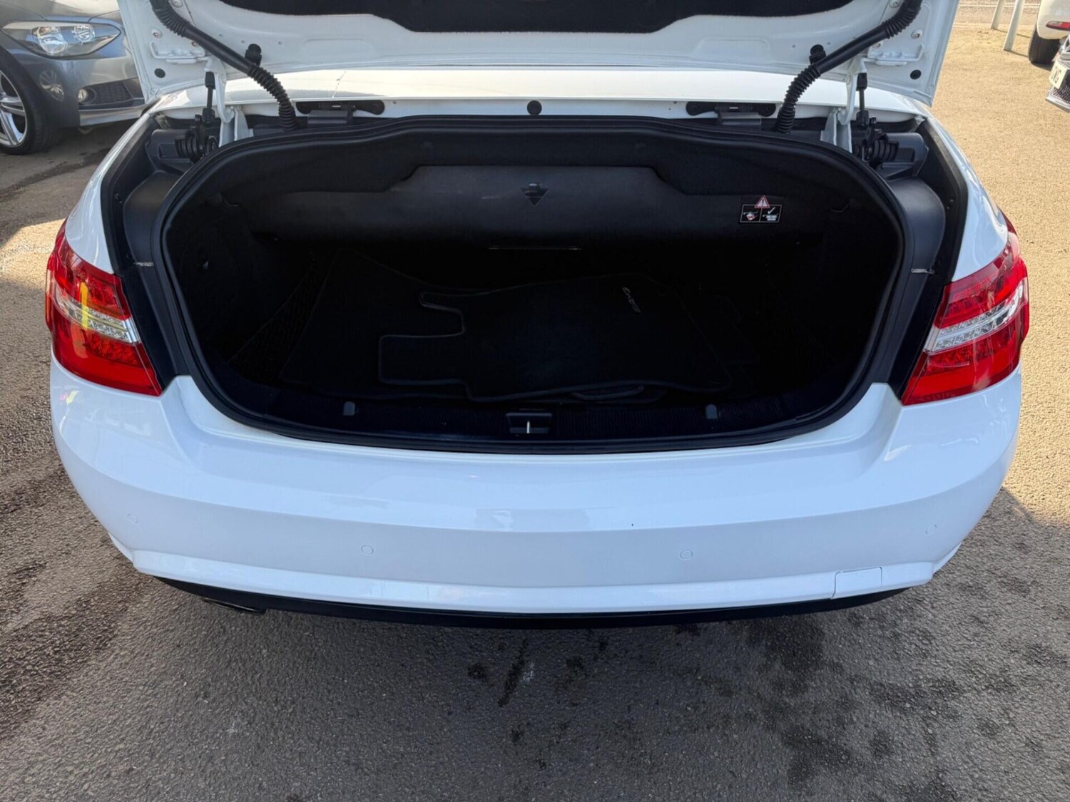 Used Mercedes-Benz E Class 2012 for sale - 78027288: Photo 36