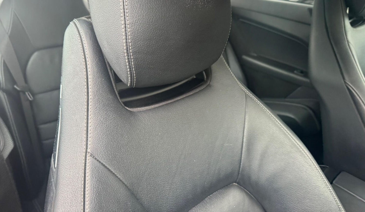 Used Mercedes-Benz E Class 2011 for sale - 77932730: Photo 23