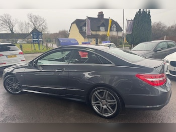 Used Mercedes-Benz E Class 2011 for sale - 77932730: Photo