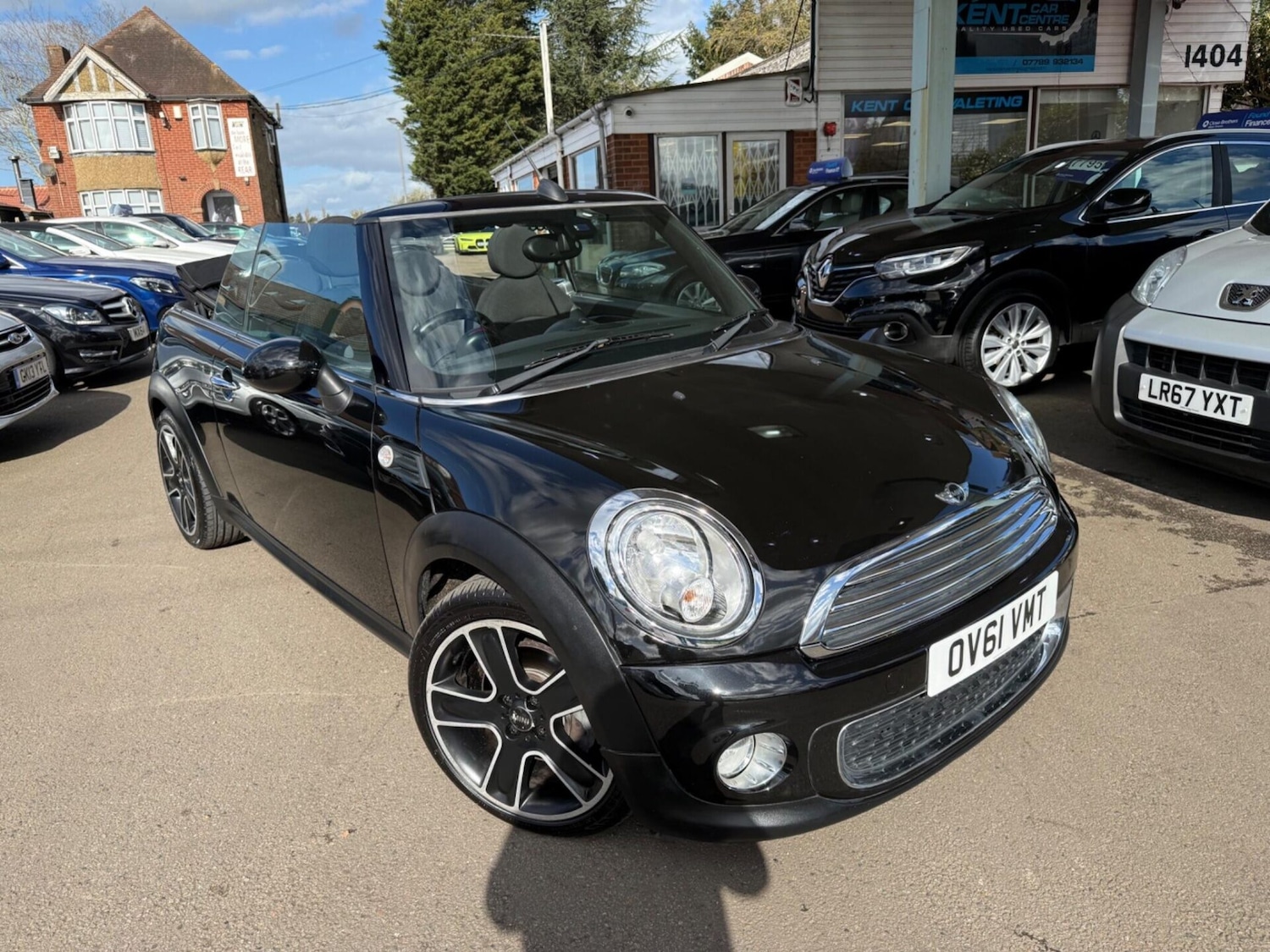 Used MINI Convertible 2011 for sale - 77932788: Photo 10