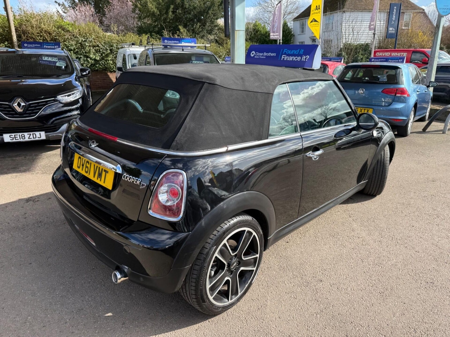 Used MINI Convertible 2011 for sale - 77932788: Photo 17