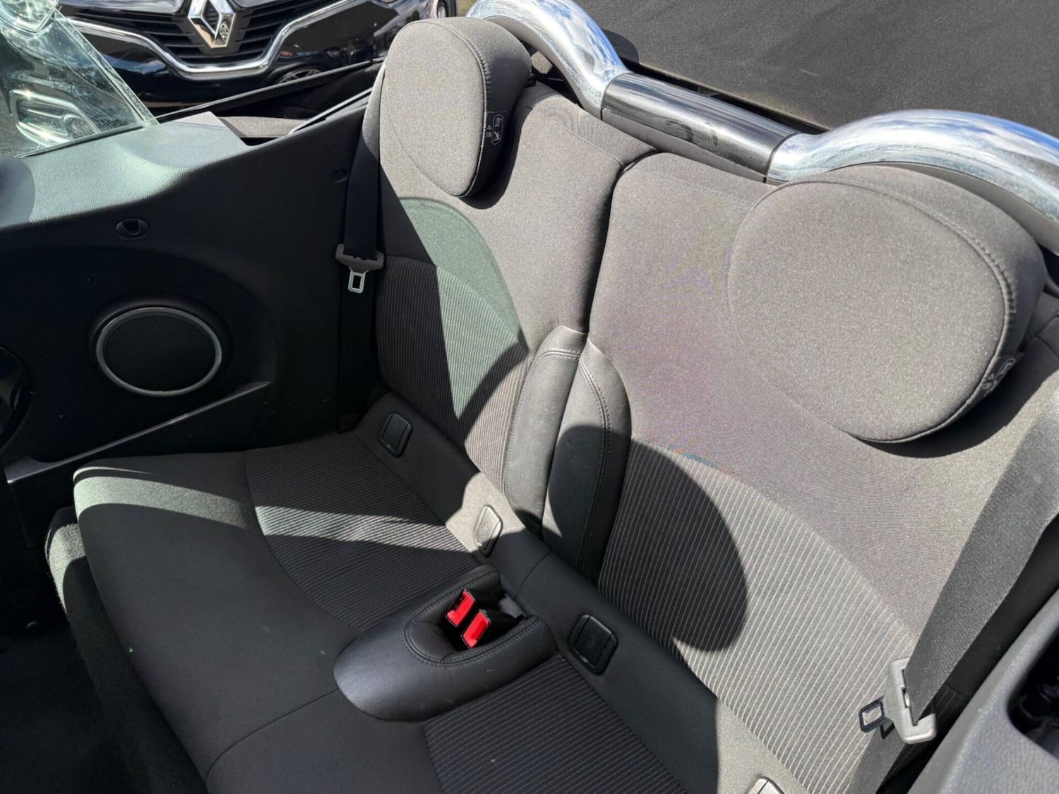 Used MINI Convertible 2011 for sale - 77932788: Photo 24