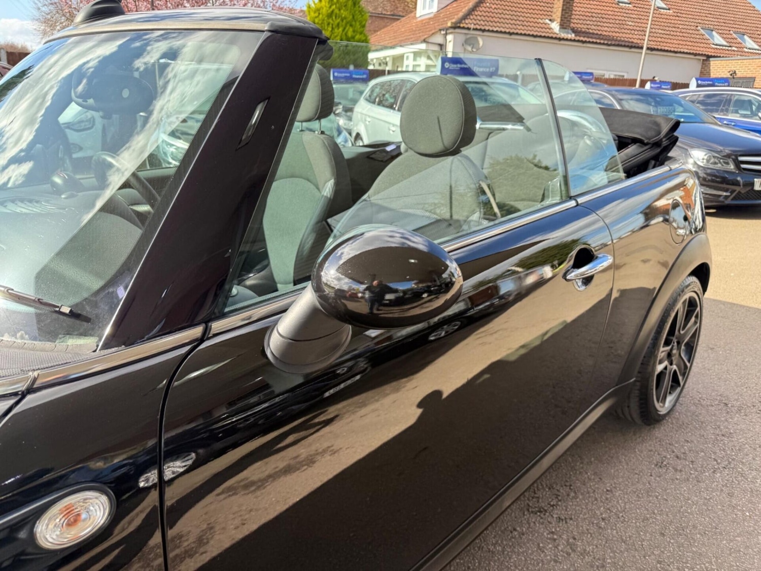 Used MINI Convertible 2011 for sale - 77932788: Photo 28