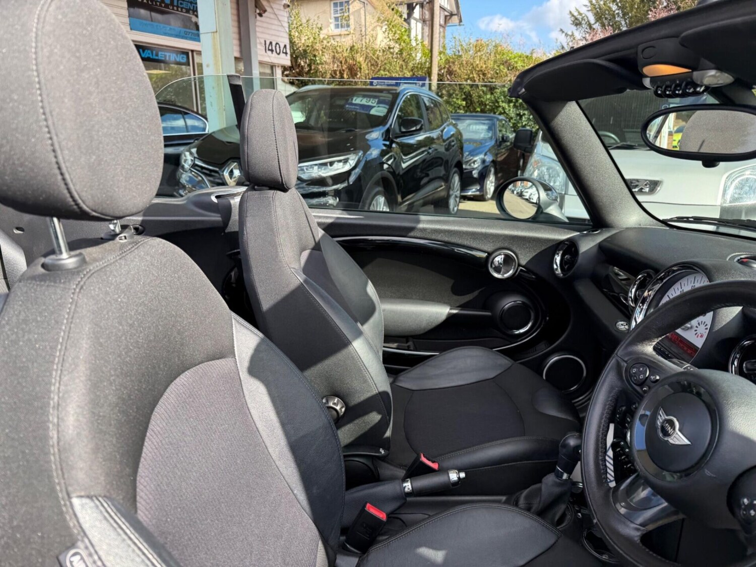 Used MINI Convertible 2011 for sale - 77932788: Photo 33