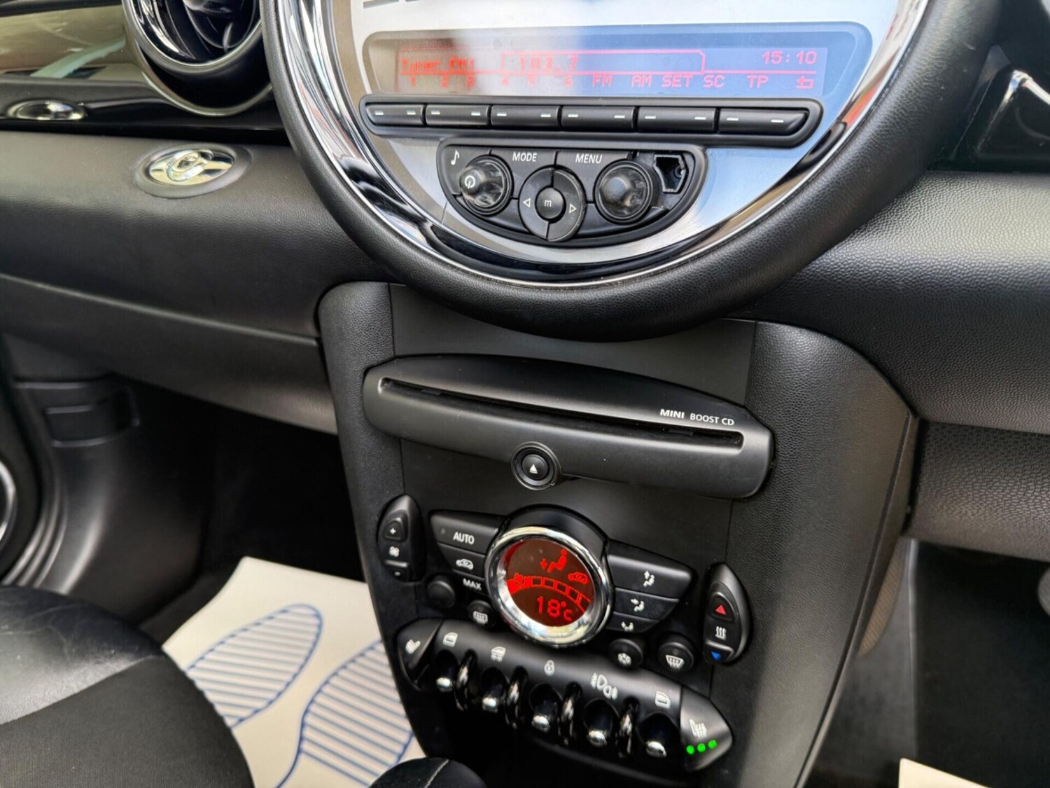 Used MINI Convertible 2011 for sale - 77932788: Photo 37