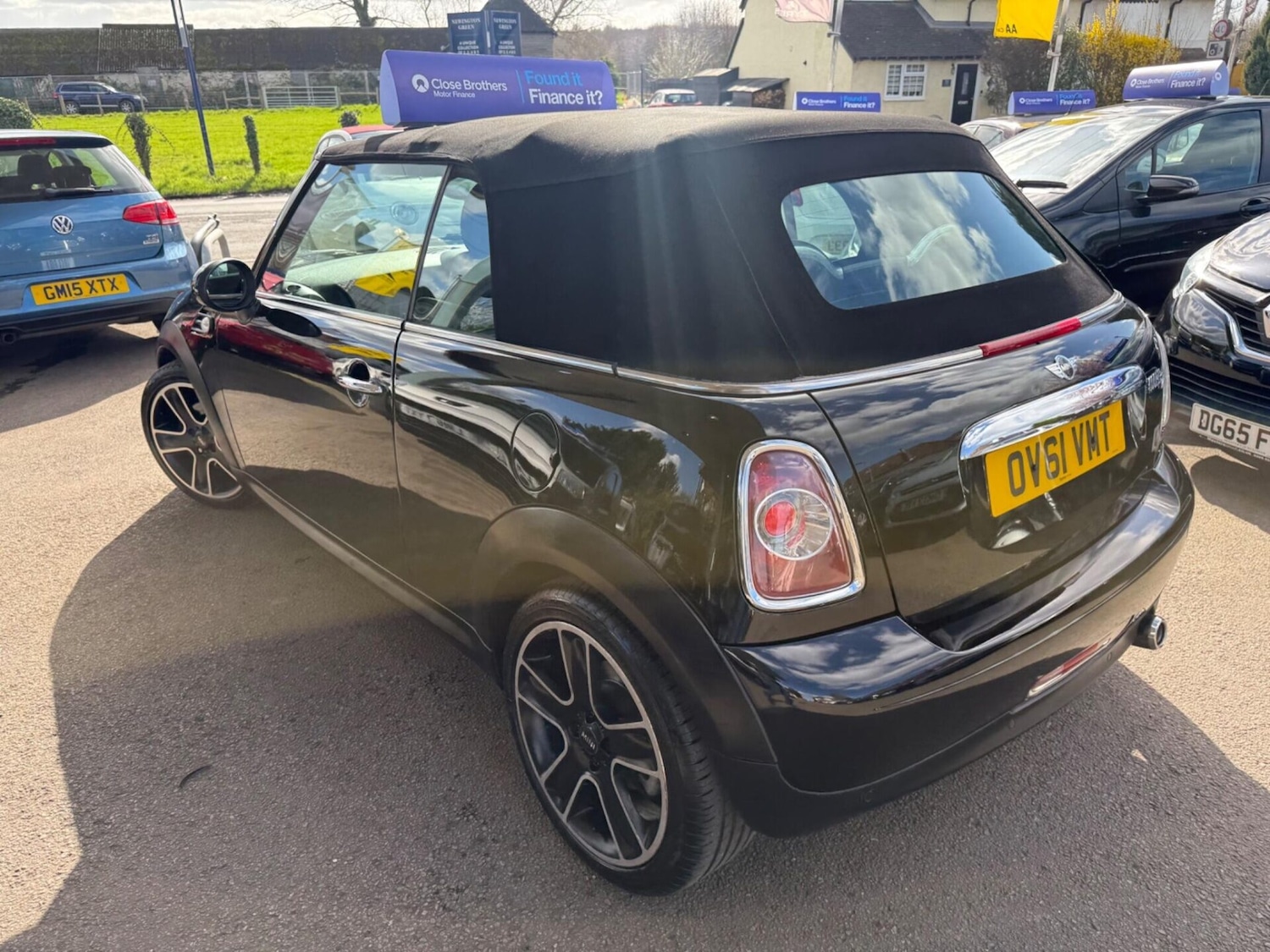 Used MINI Convertible 2011 for sale - 77932788: Photo 7