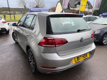 Used Volkswagen Golf 2017 for sale - 78313160: Photo