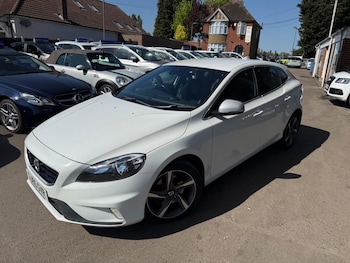 Used Volvo V40 2015 for sale - 78459306: Photo