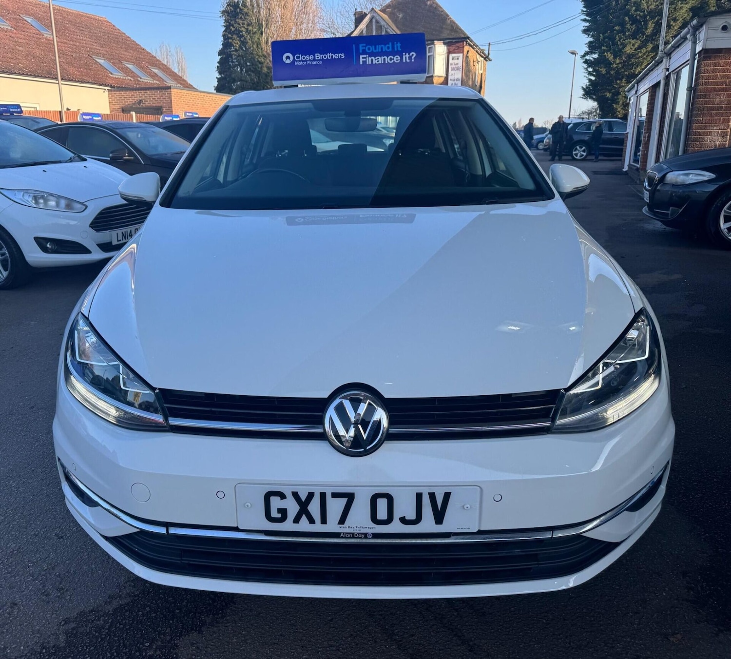 Used Volkswagen Golf 2017 for sale - 77932757: Photo 2