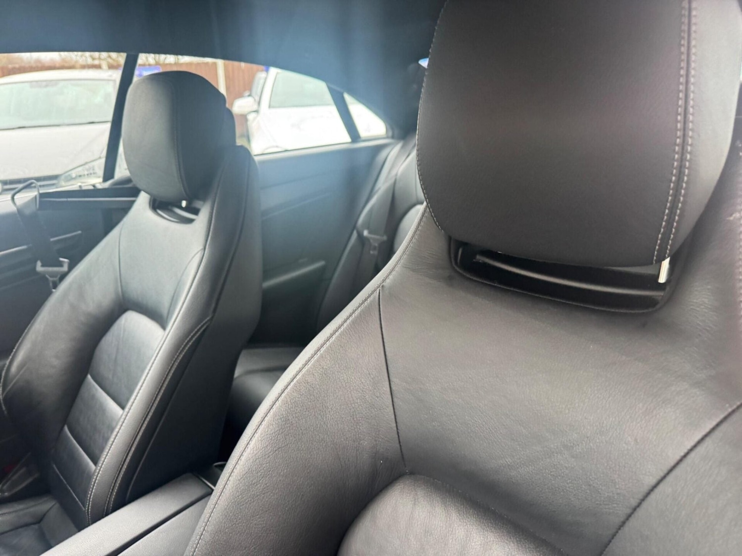 Used Mercedes-Benz E Class 2011 for sale - 78040359: Photo 28