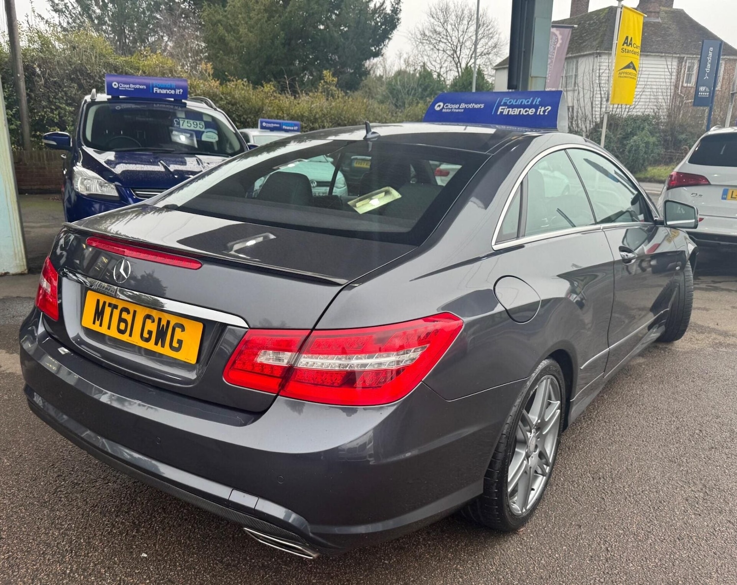 Used Mercedes-Benz E Class 2011 for sale - 78040359: Photo 7