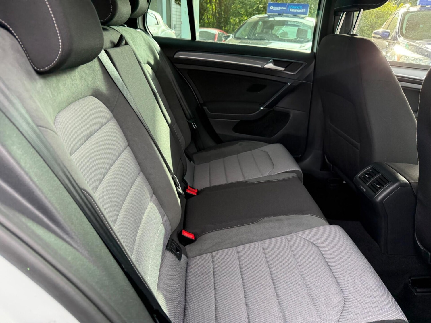 Used Volkswagen Golf 2015 for sale - 78090850: Photo 24