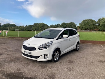 Used Kia Carens 2016 for sale - 75926870: Photo