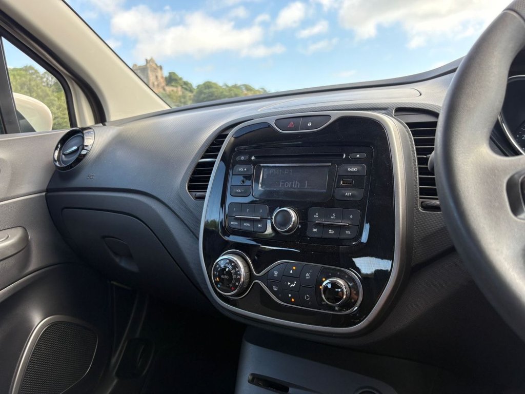 Used Renault Captur 2014 for sale - 76851022: Photo 4