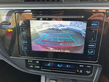 Used Toyota Auris 2017 for sale - 77027164: Photo