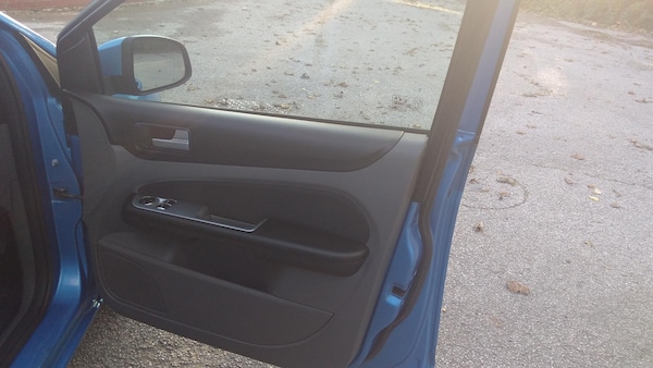 Used Ford Focus 2010 for sale - 61301050: Photo 24