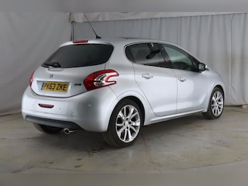 Used Peugeot 208 2013 for sale - 78501972: Photo