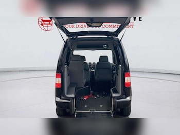 Used Volkswagen Caddy Maxi Life 2010 for sale - 78301854: Photo