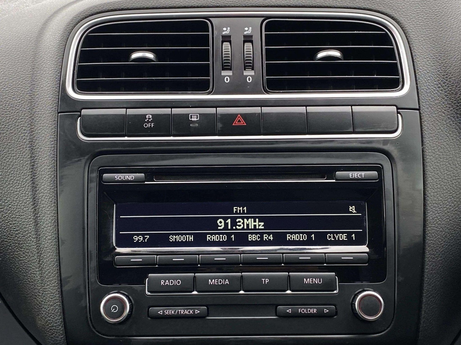 Used Volkswagen Polo 2011 for sale - 77882293: Photo 14