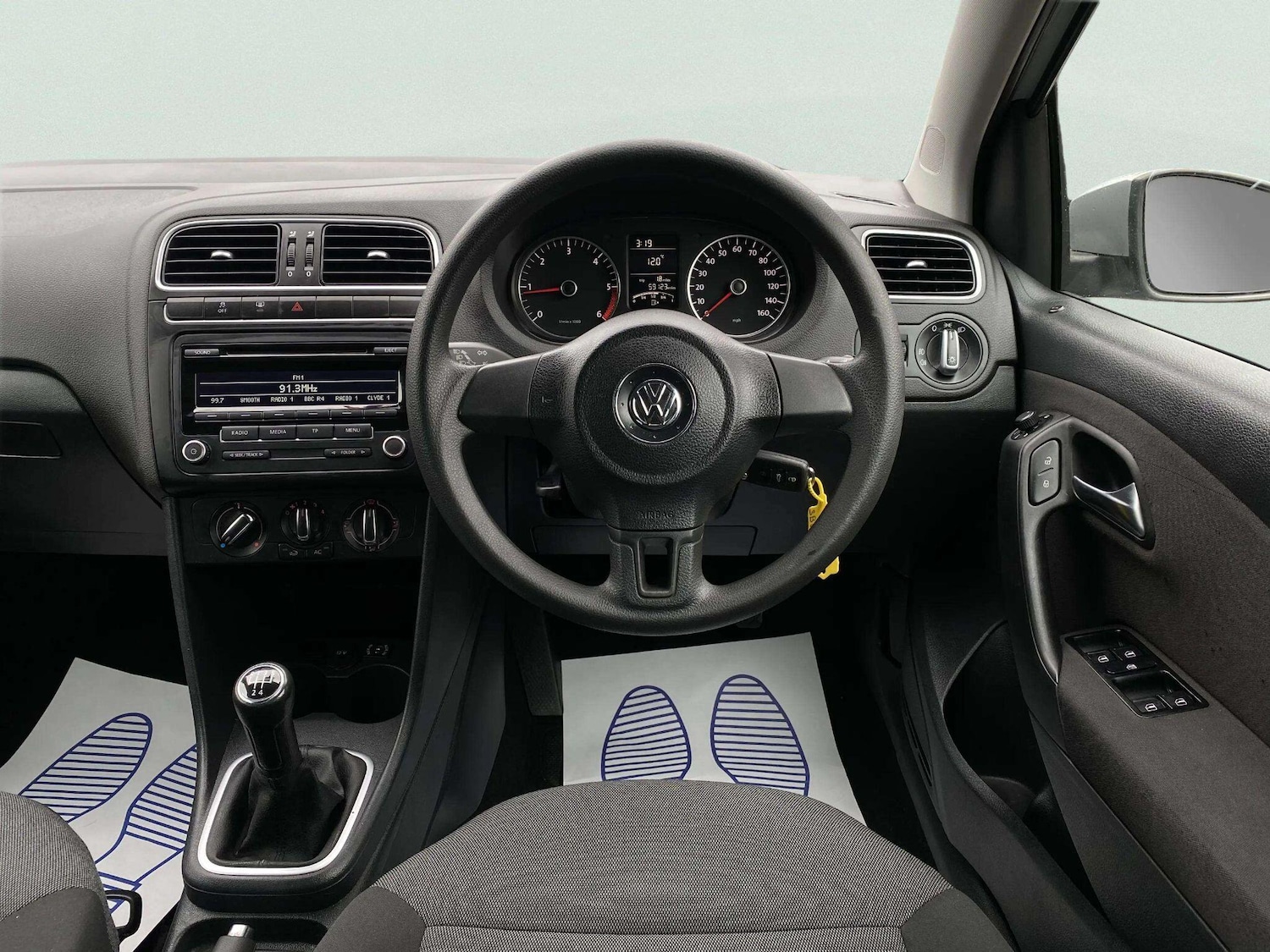 Used Volkswagen Polo 2011 for sale - 77882293: Photo 33