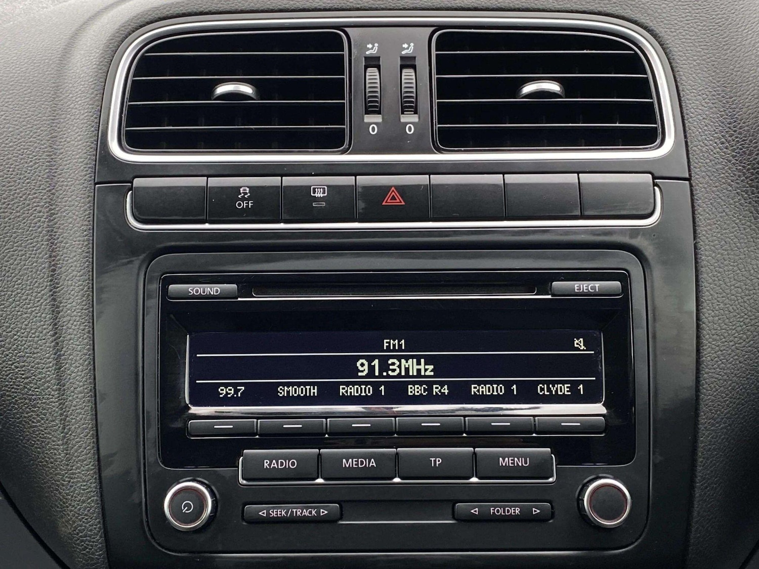 Used Volkswagen Polo 2011 for sale - 77882293: Photo 34