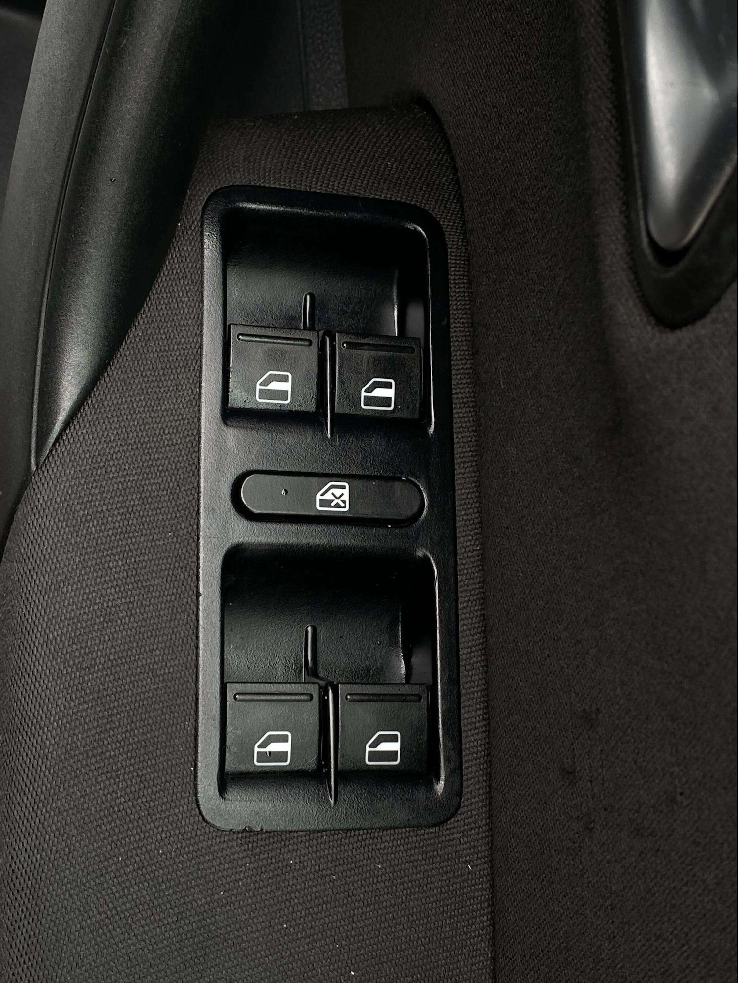 Used Volkswagen Polo 2011 for sale - 77882293: Photo 38