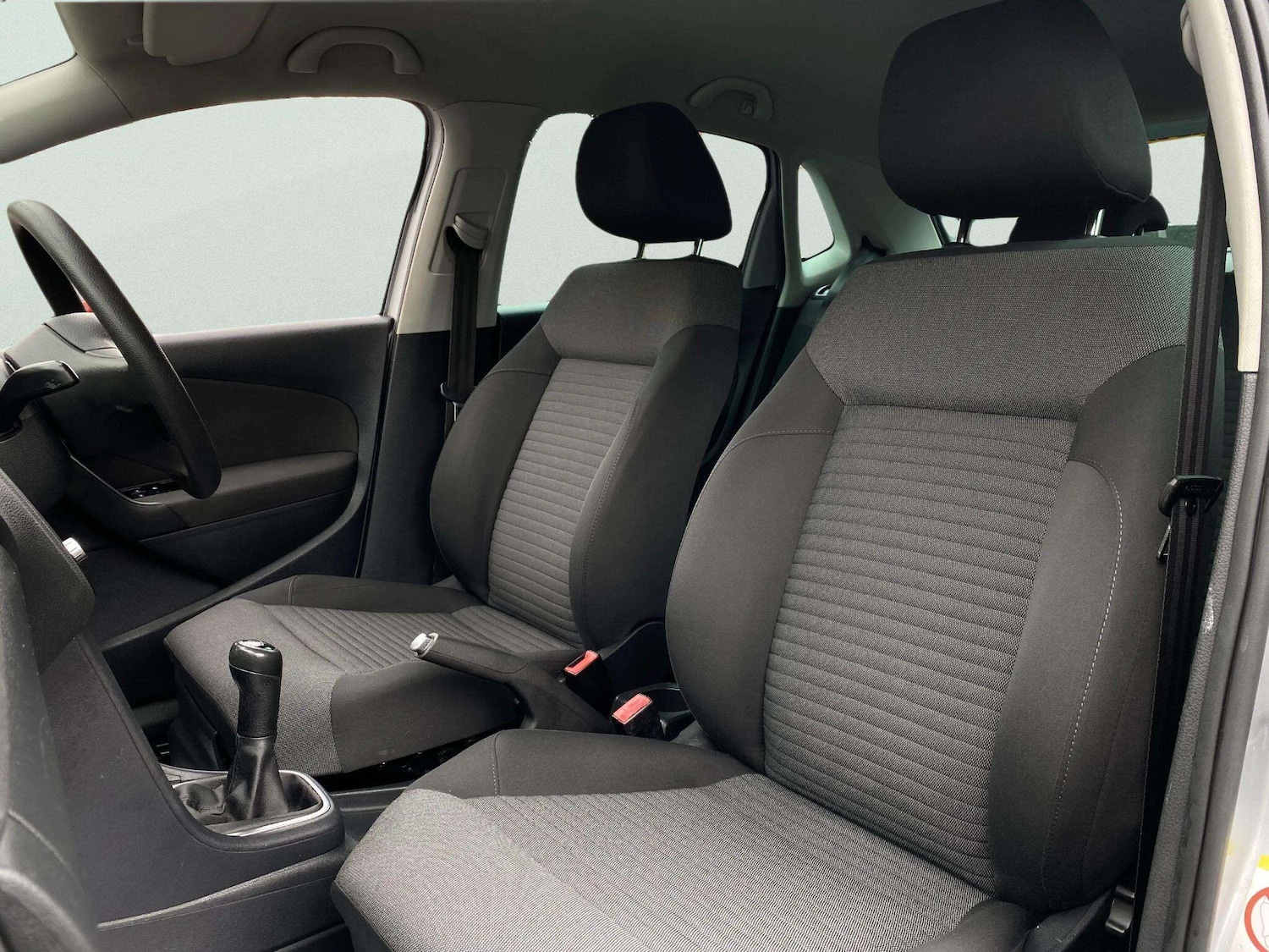 Used Volkswagen Polo 2011 for sale - 77882293: Photo 40