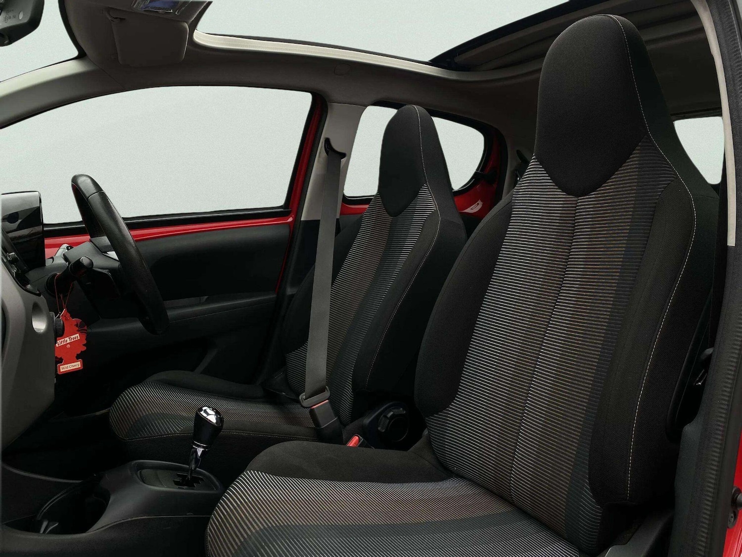 Used Peugeot 108 2015 for sale - 78100008: Photo 45